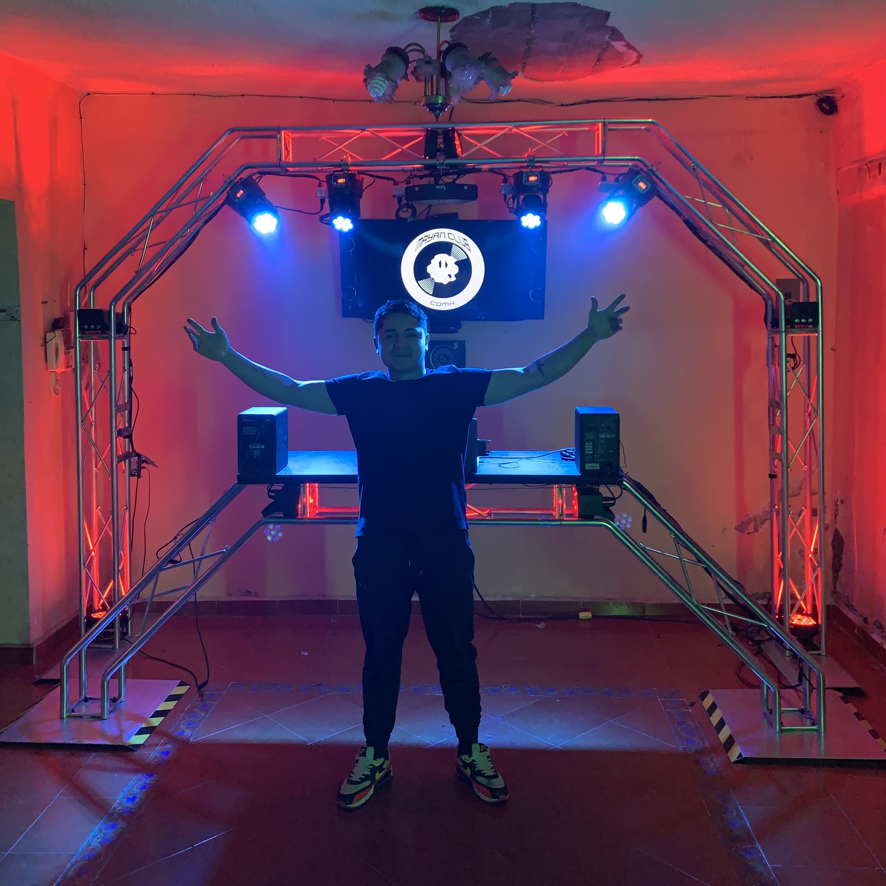 BLOG - Montamos nuestro stage MAYAN DECK en Faunna Rooftop | ACR PRODUCIONES