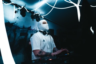 ØFF003 Liverec