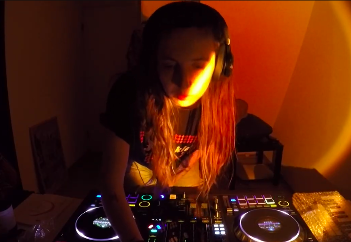  Fefu | Beats, groove and bass | Badaroom session