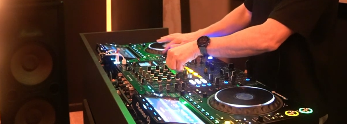 Studio DJ Set