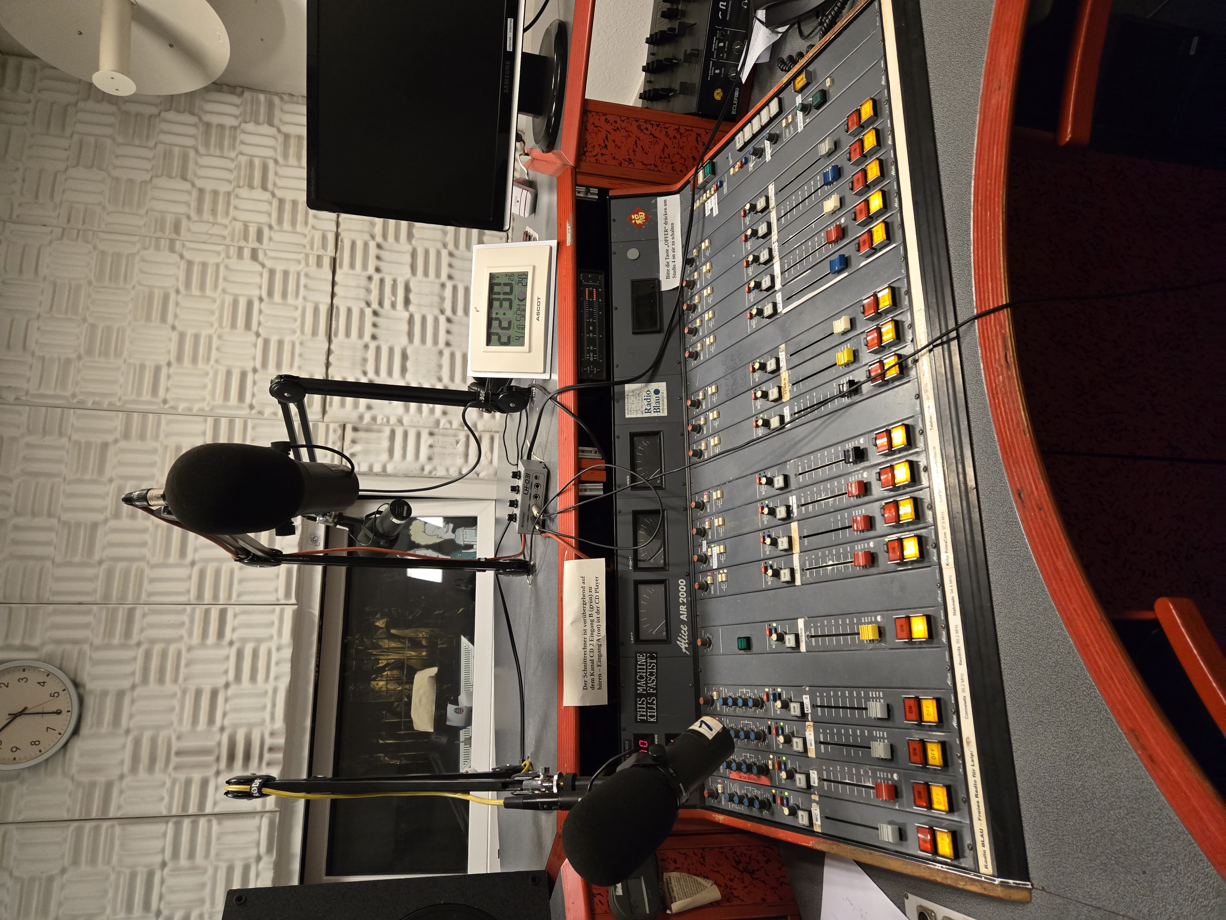 OutWithJane at Radio Blau Leipzig