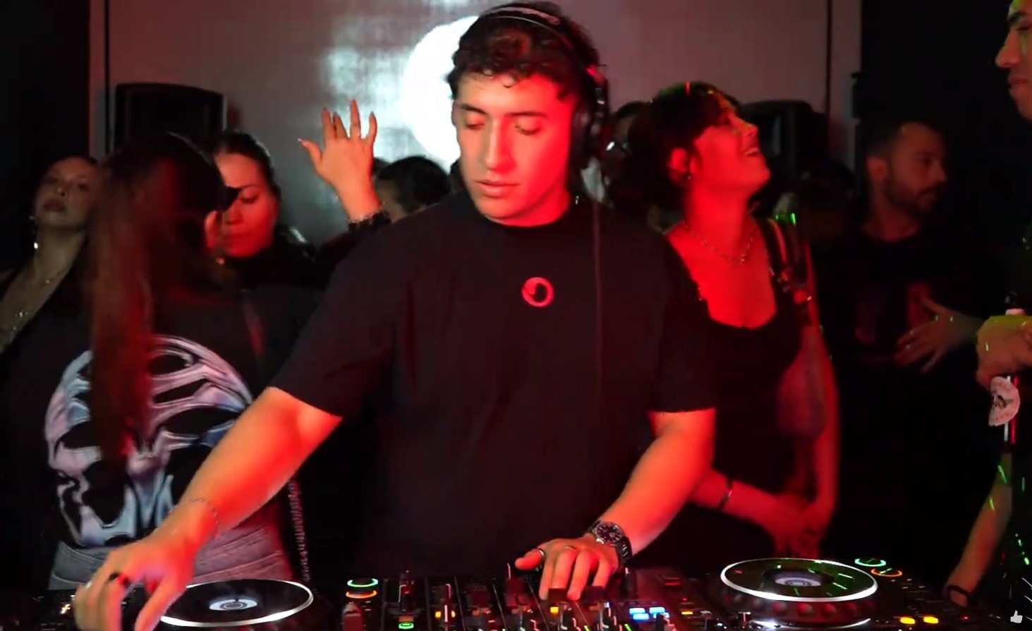 Isaias x Red Malasaña | 3 Hour Dark Techno Set