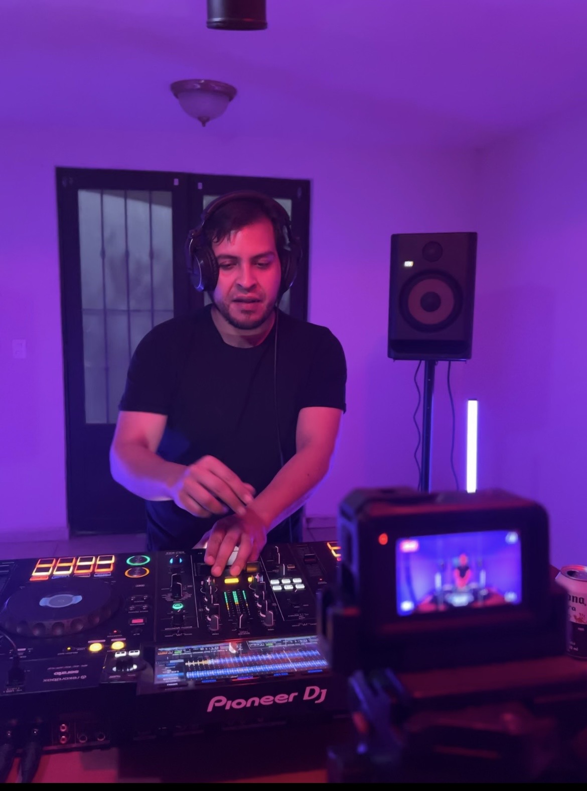 Hypnotic & groove techno