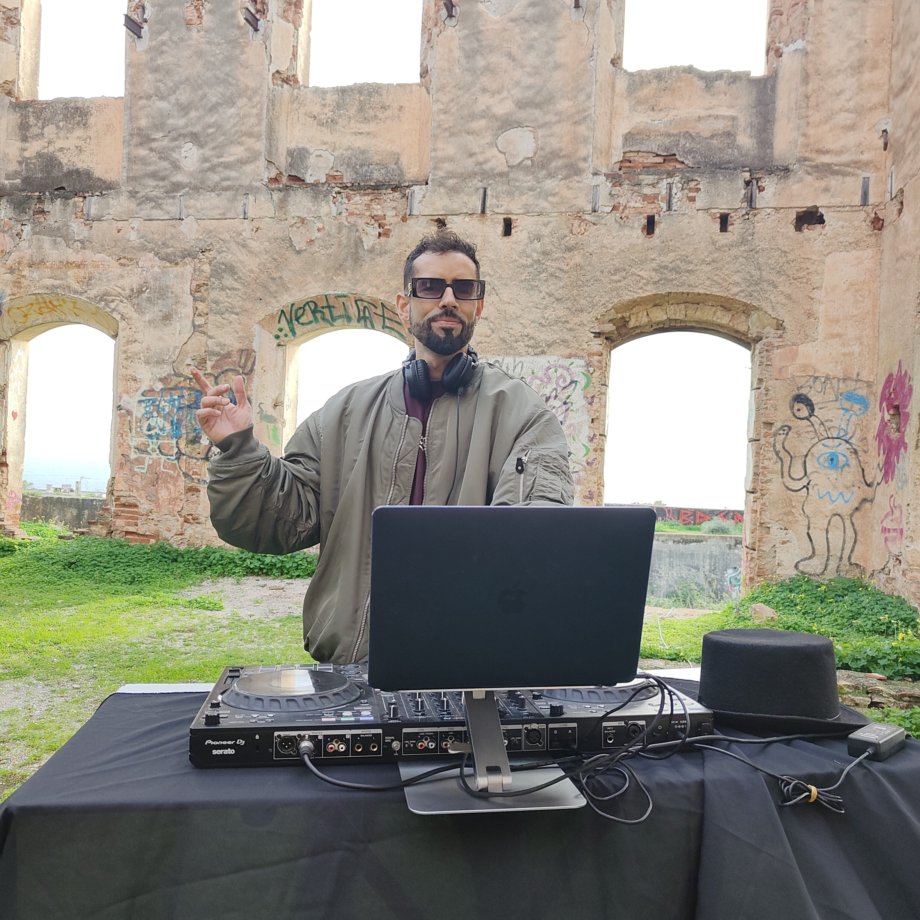 TECHNO DJ SET | Gentechman Live from an Abandoned Factory